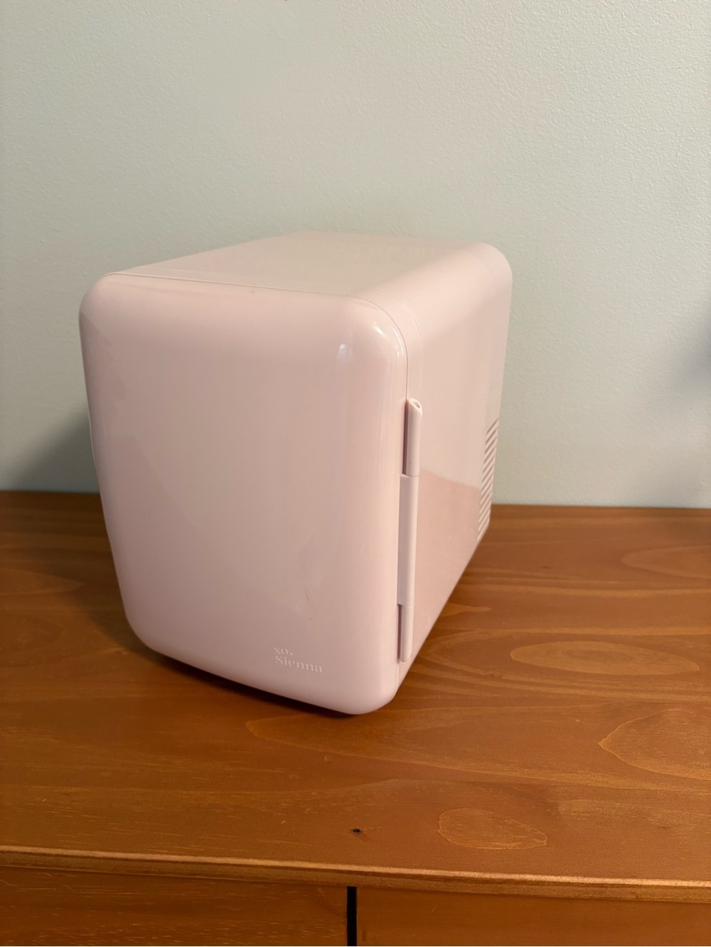 Compact Mini Fridge in Light Pink